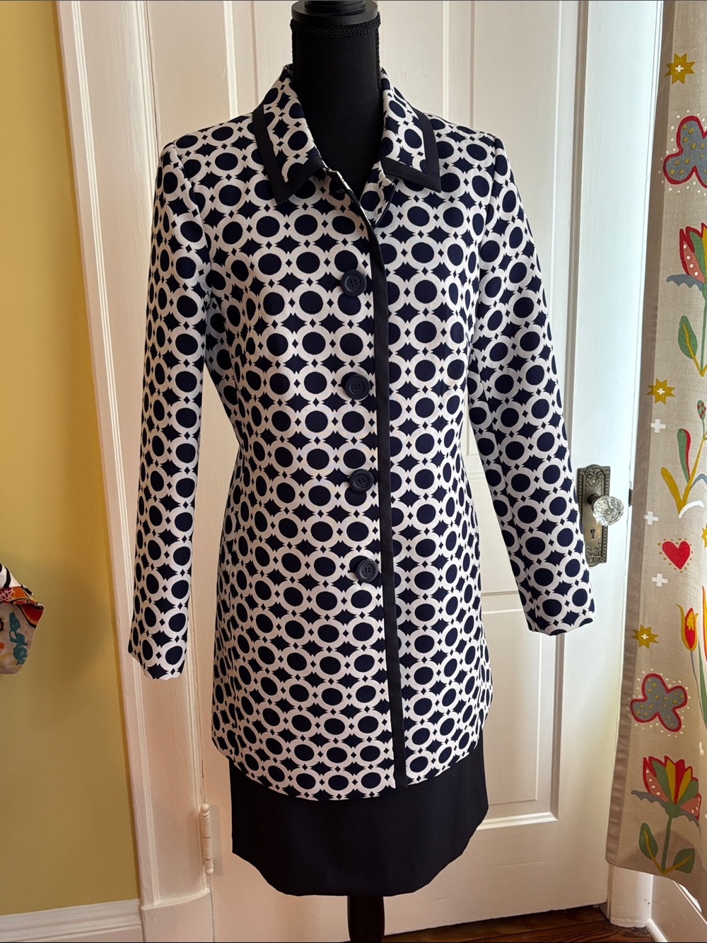 Ladies suit with coat and pencil skirt